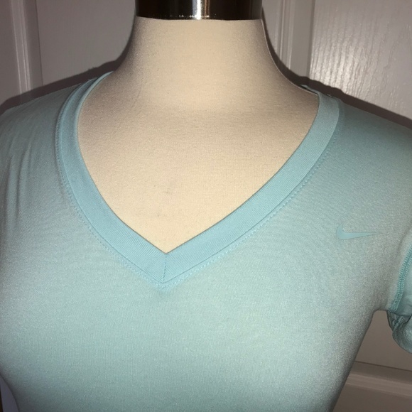 - Nike Dri-Fit V neck top S NWOT - Picture 2 of 4
